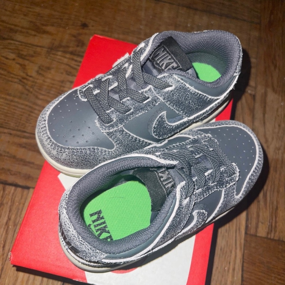 Nike dunks - Picture 2 of 5